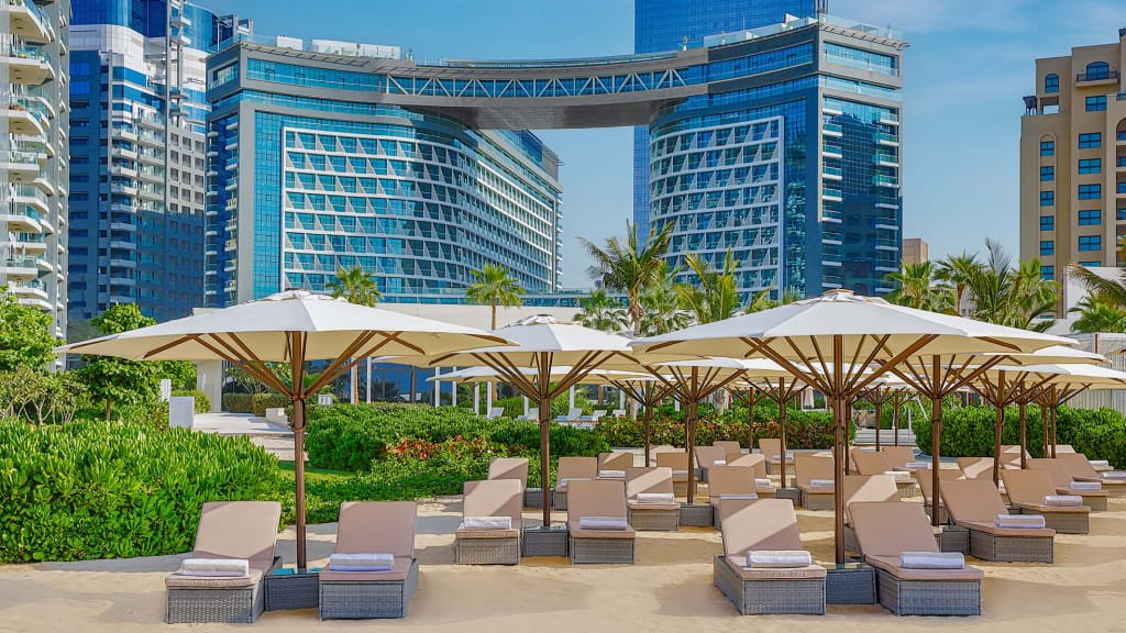 Royal Escapes - NH Collection Dubai The Palm photo 5
